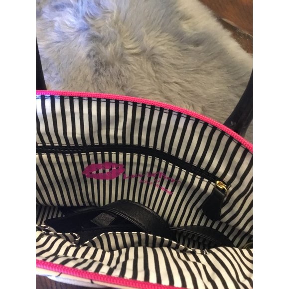 Betsey Johnson Fuchsia Pink Handbag or Crossbody Purse NWOT - Picture 7 of 11